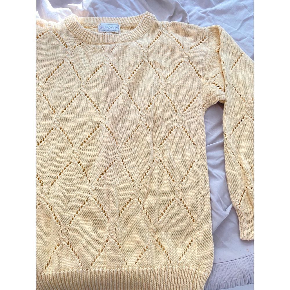 Vintage The eagles eye sweater. Light weight. Yellow.